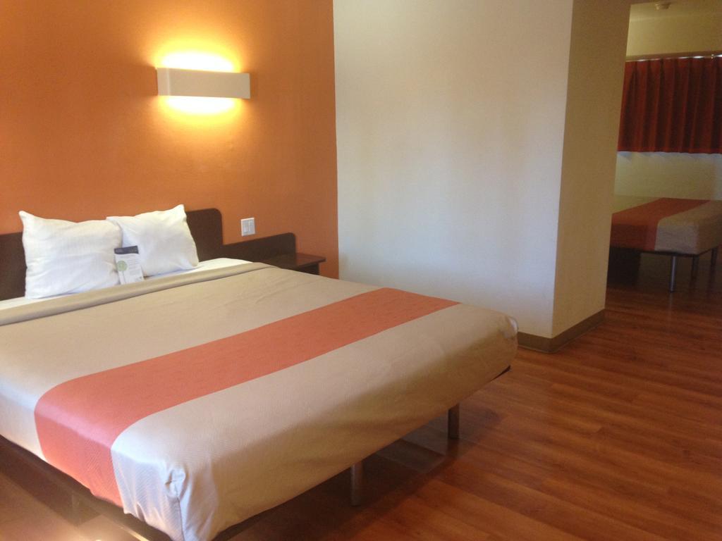 Motel 6 Gardena Habitación foto